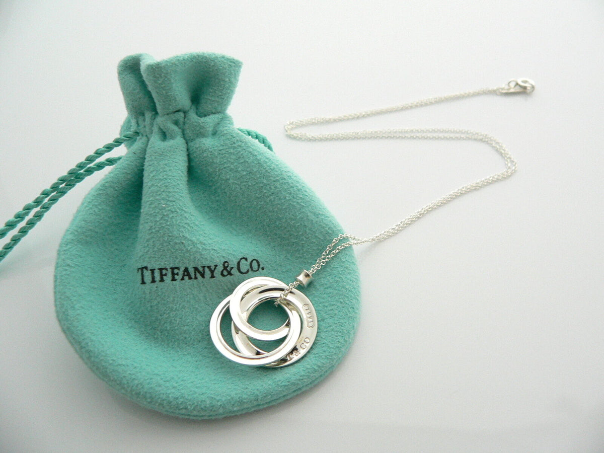 Interlocking best sale circles pendant