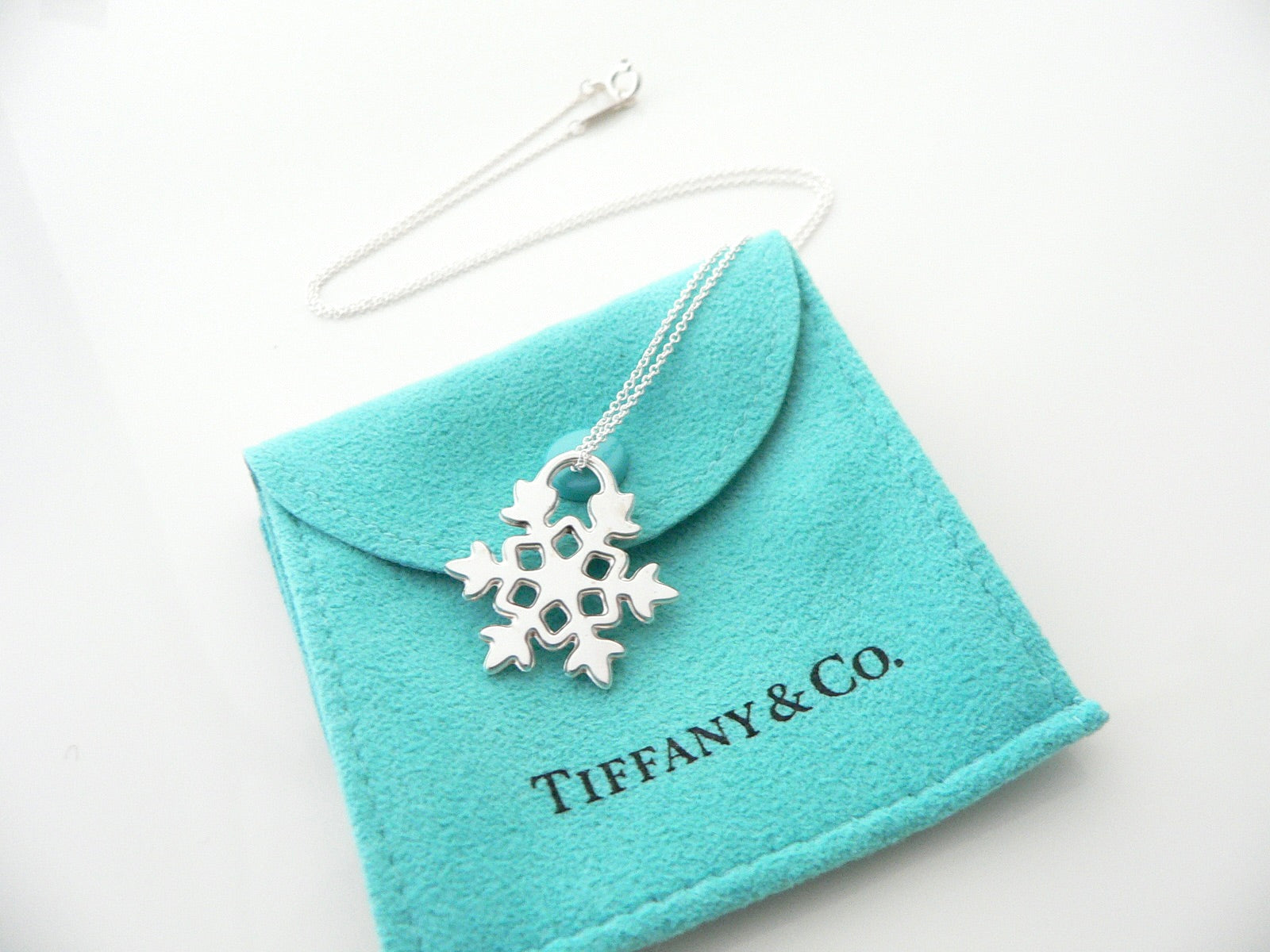 Tiffany & Co Silver Snowflake Charm Necklace Pendant Chain Snow Winter Gift Love