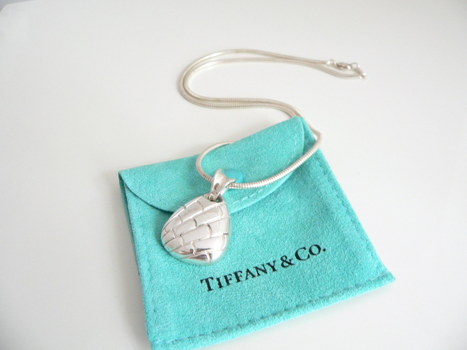 Tiffany & Co Silver Charm Necklace Crocodile Triangle Snake Chain Animal Silver Gift Pouch 18 Inch Long Chain