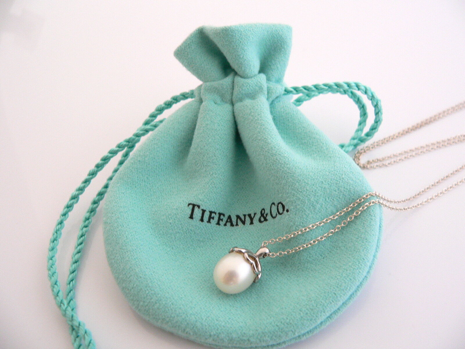 Tiffany & Co Silver Heart Cap Pearl Necklace Pendant Charm Chain Rare 17.5 Inch