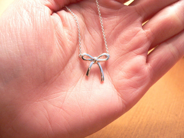 Tiffany & Co  Silver Ribbon Bow Necklace Pendant Charm Chain Gift Love