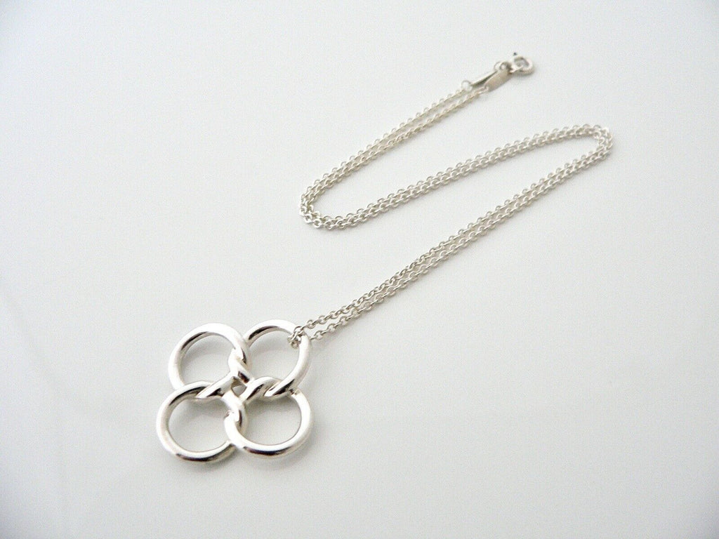 THE IMITATION Magnetic Necklace for Women, Necklaces for Girls, Four Leaf  Clover Necklace Gold, Gold Necklace