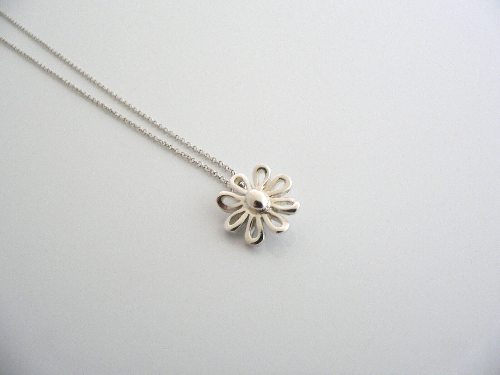 Tiffany & Co Picasso Daisy Flower Pendant Necklace Chain Charm Silver Gift Love