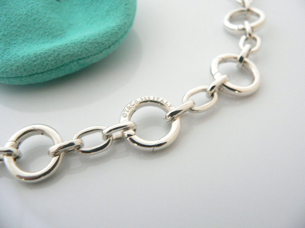 Oval clasping link bracelet in sterling silver, medium. | Tiffany & Co.
