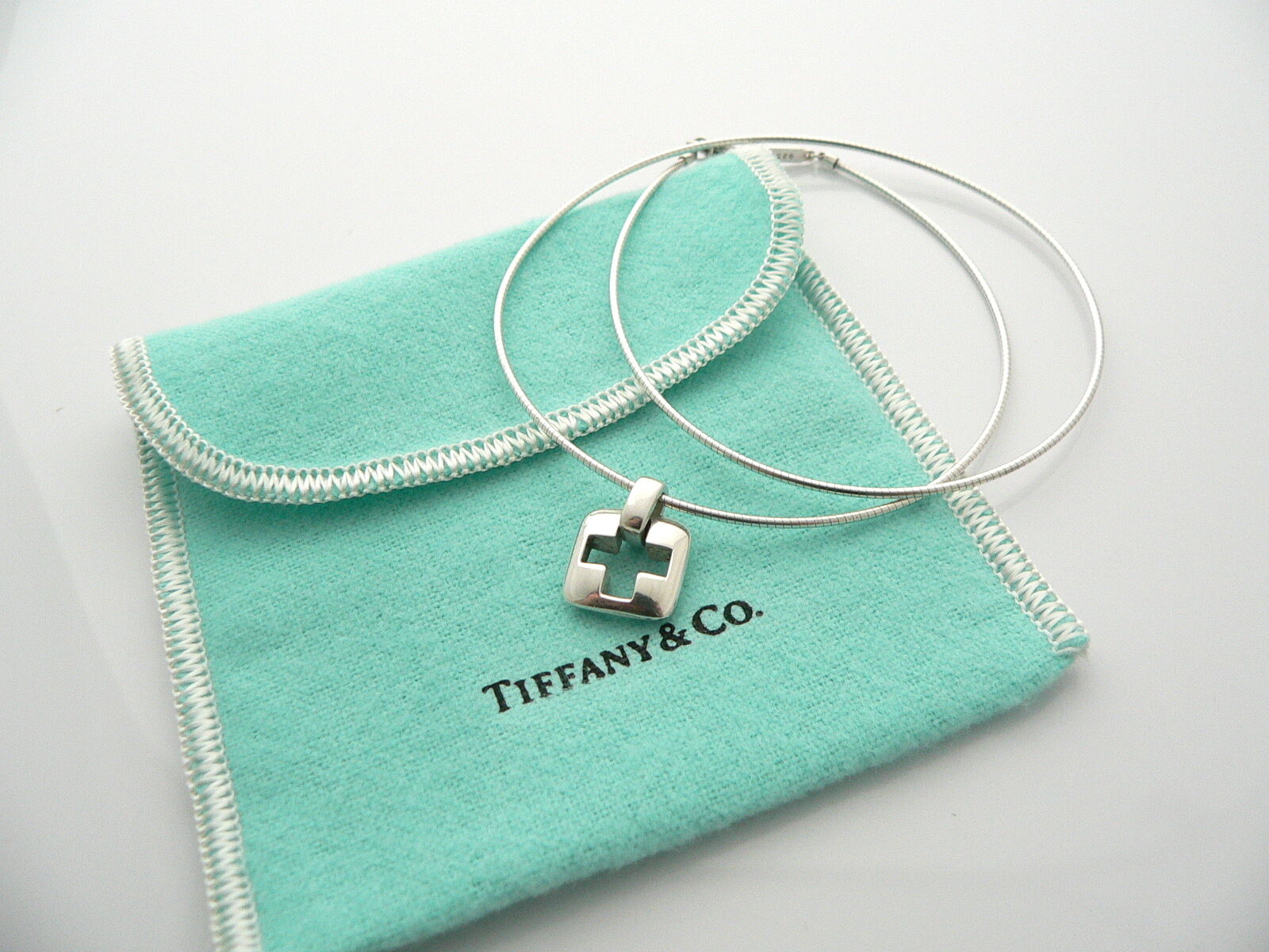 Tiffany & Co Cross Necklace Pendant Charm Chain Silver Love Gift Pouch Crucifix