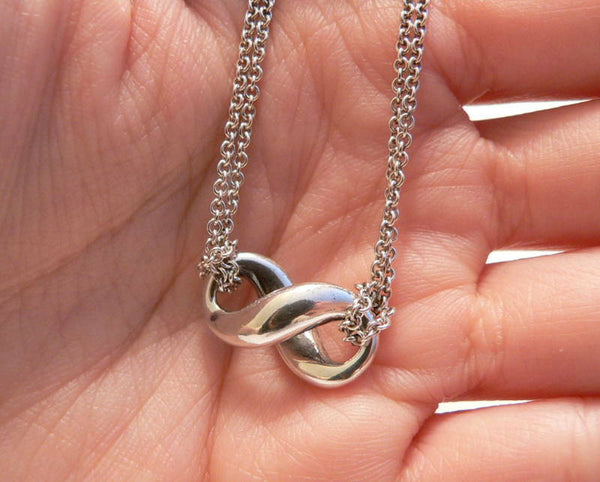Tiffany & Co Silver Infinity Figure 8 Necklace Pendant Chain Charm Gift Love