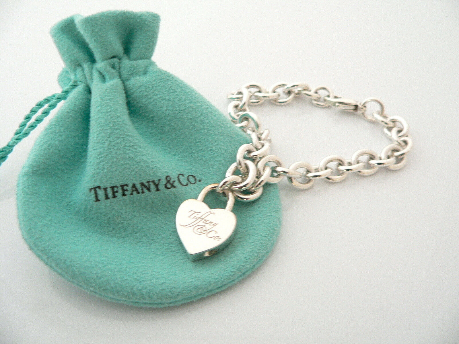 Tiffany & Co Silver Heart Key Hole Locks Bracelet Bangle Link 7.75 Inches  Gift