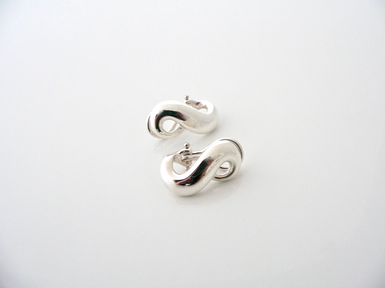 Details more than 74 figure eight earrings best