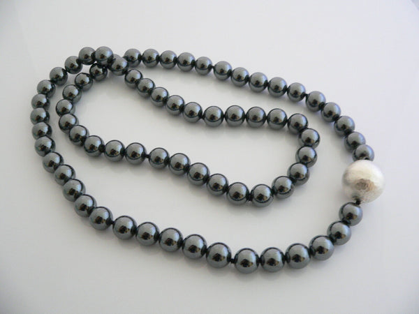Tiffany & Co Silver Hematite Necklace 29 Inch Bead Strand Gift Pouch Love