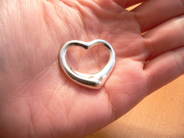 Tiffany & Co Peretti Silver Open Heart Pendant Charm Gift Love 1 inch