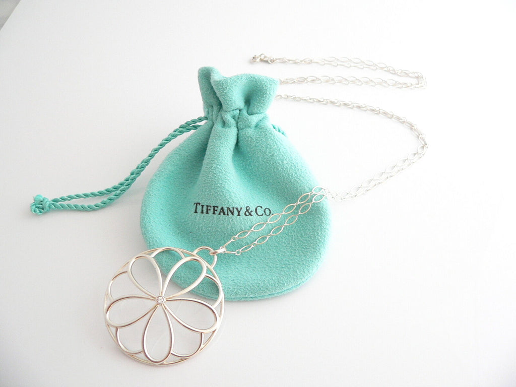 Luck and Elegance: Shiny Rosegold-Plated Four Leaf Clover Pendant Necklace  for Girls/Women