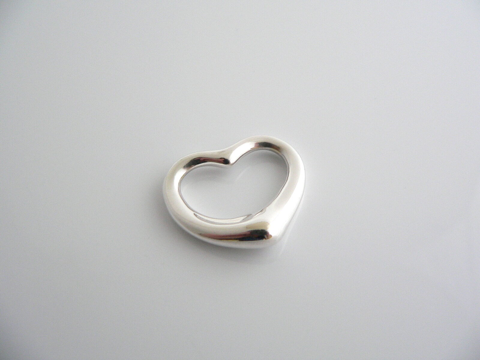 Tiffany & Co Peretti Silver Open Heart Pendant Charm Gift Love 1 inch